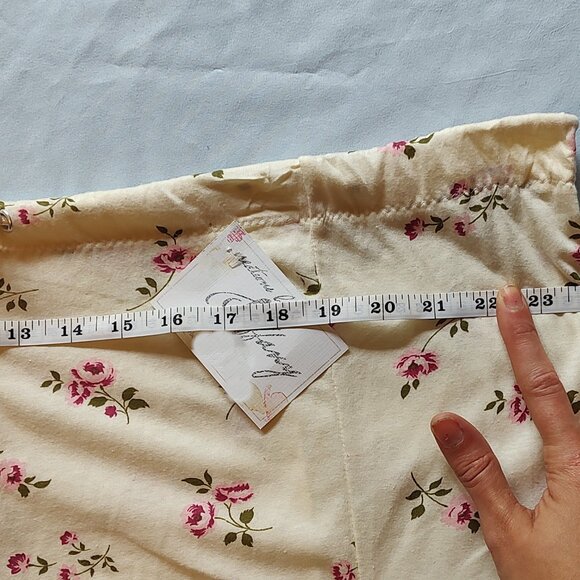 Floral Mid Calf Skirt - Picture 5 of 5